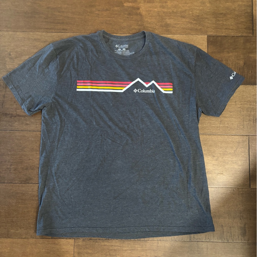 Columbia Men's Gray Tee with Graphic Stripe